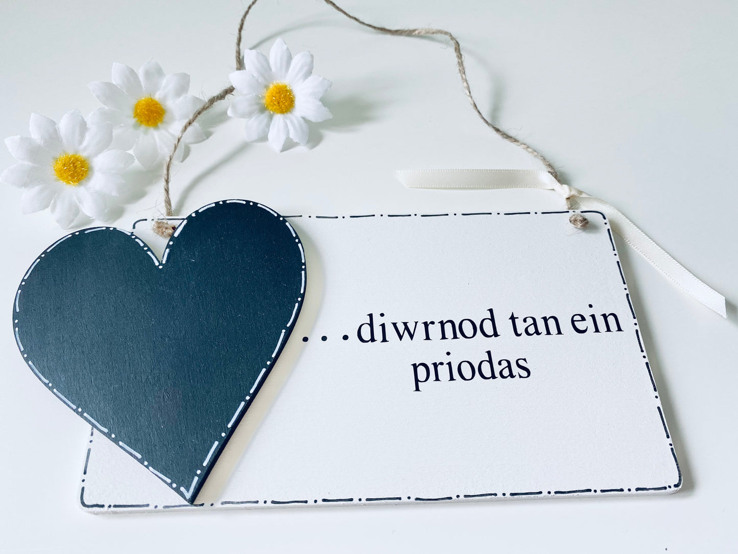 Wooden Welsh Wedding Countdown Plaque